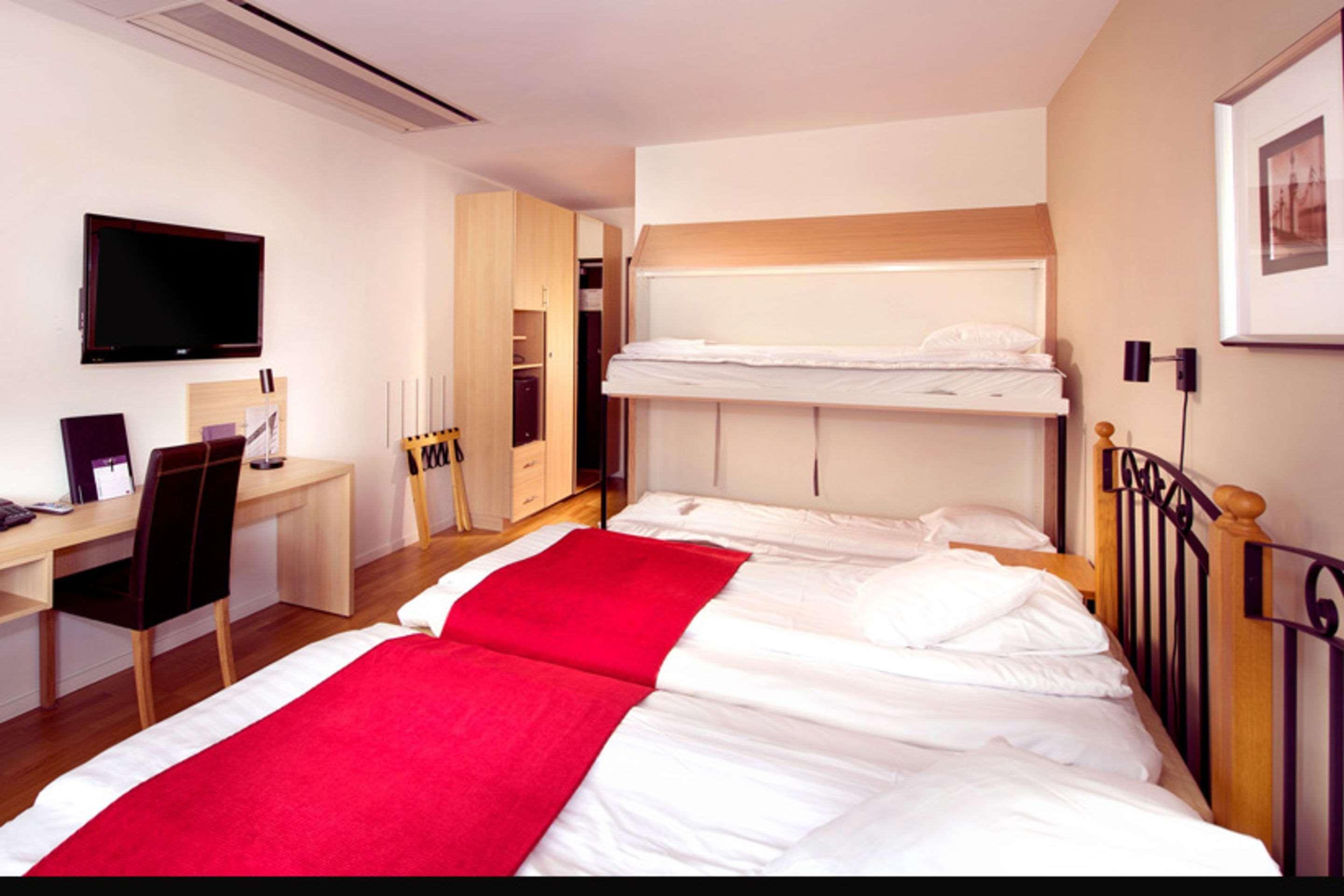 Home Hotel Odin Gothenburg Bagian luar foto